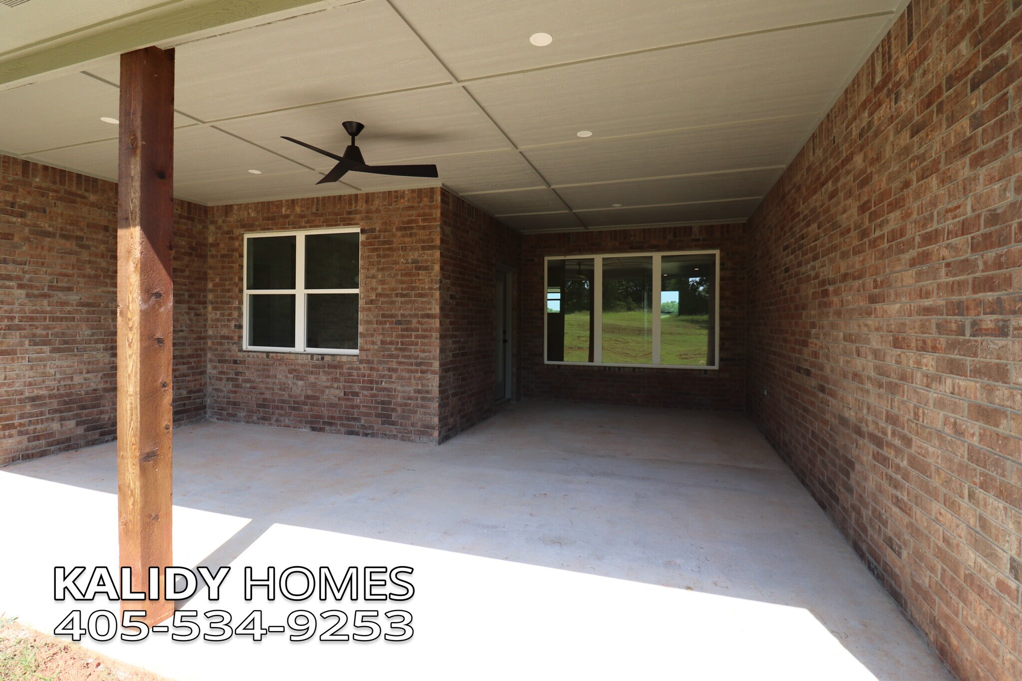 Building Photo - 2141 Kalidy Dr