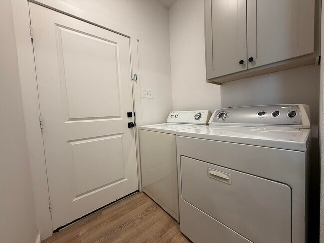 Building Photo - 5807 Virginia Ave