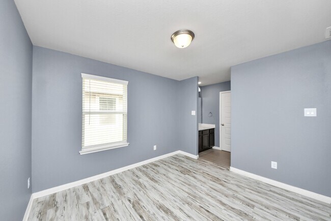 Building Photo - 931 Barstow Dr