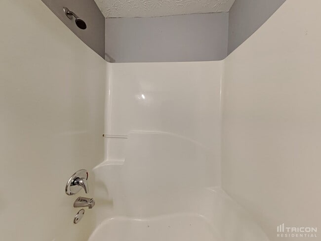 Building Photo - 815 Chatham Park Dr SW