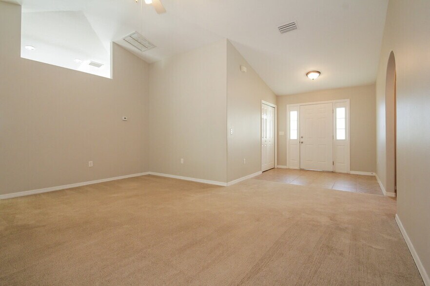 Building Photo - 2815 93rd Ct E