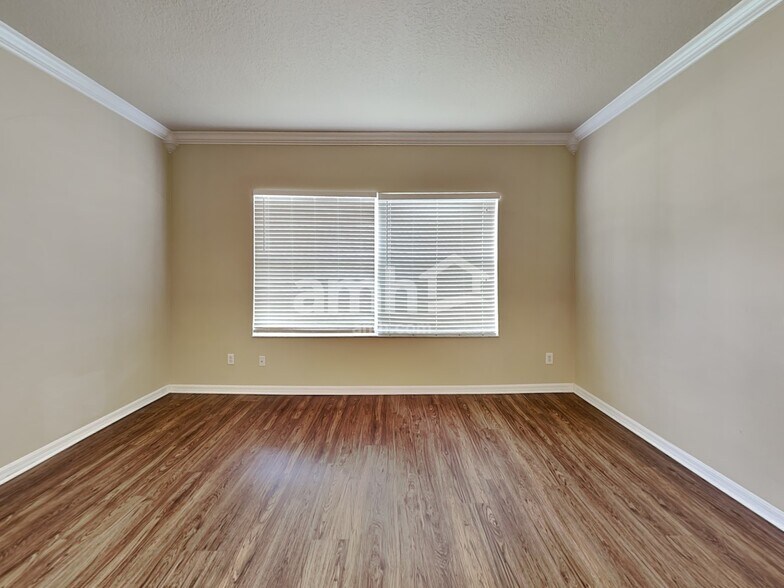 Building Photo - 239 Traditions Dr