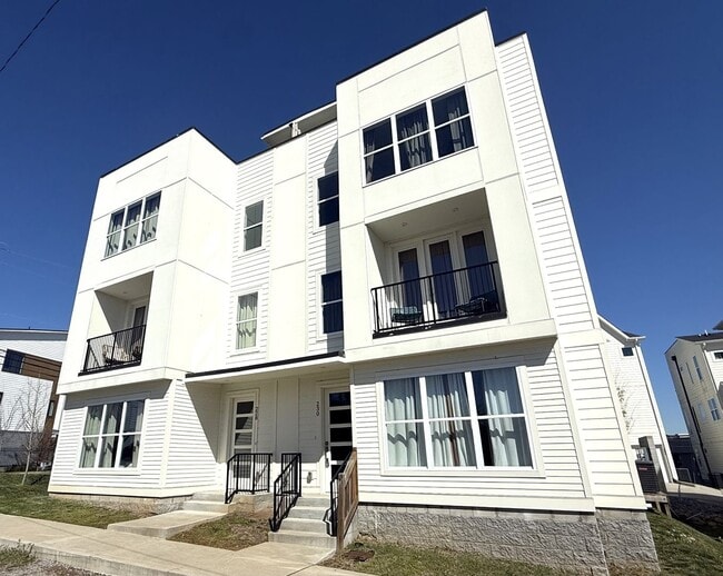 Building Photo - 228 Oceola Ave