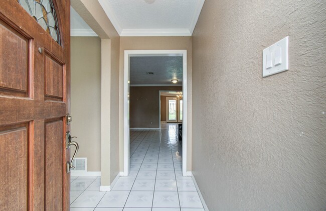 Building Photo - 2508 Grape Ln