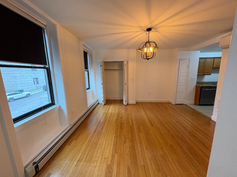 Building Photo - 87 Columbia St