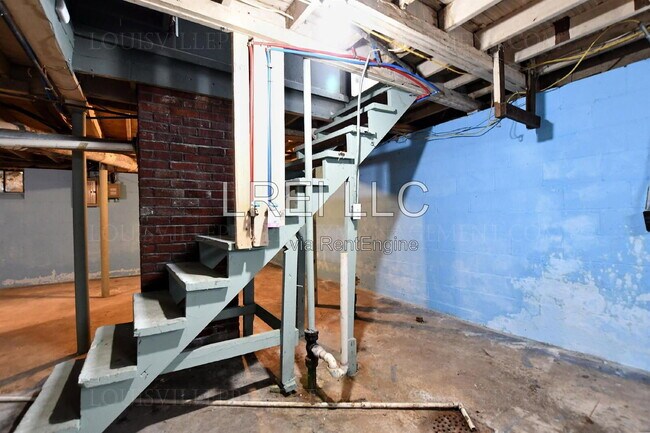 Building Photo - 1763 W Lee St