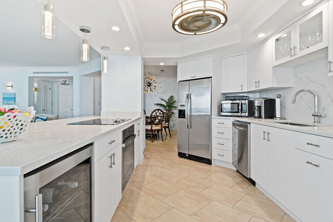 Building Photo - 5200 N Ocean Dr