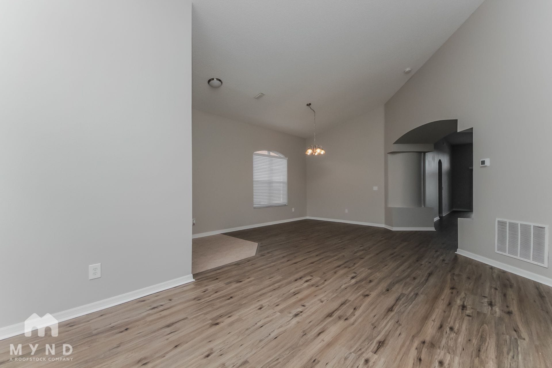 Building Photo - 723 Stonewyk Way