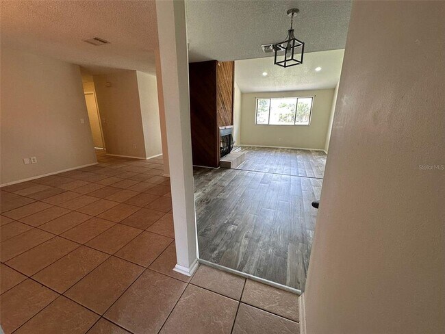 Building Photo - 804 Van Ness Cir