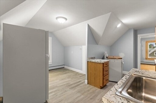 Building Photo - 58 Calmar St