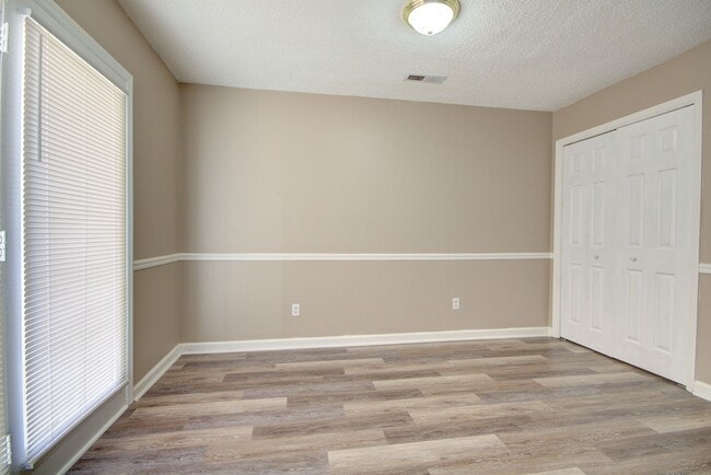 Building Photo - Nice Rental in Central Decatur!