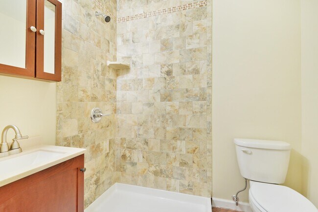 Building Photo - 67 Oakland Ave