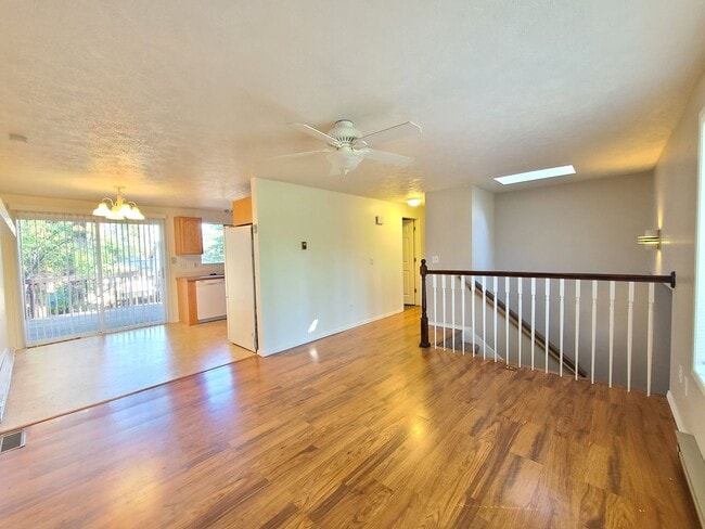 Building Photo - 4107 E Pratt Ave