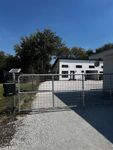 Building Photo - 10651 Old Cleburne Crowley Jct Rd