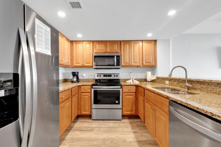 Building Photo - 1700 N Ocean Blvd