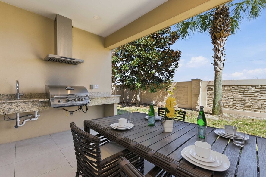 Building Photo - 3231 Brasilia Ave