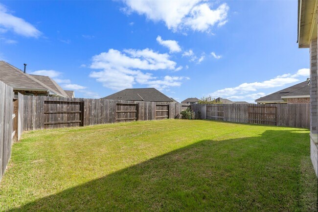 Building Photo - 3438 Acacia Grv Ln