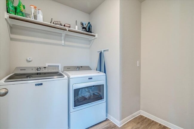 Building Photo - 787 Lone Peak Wy