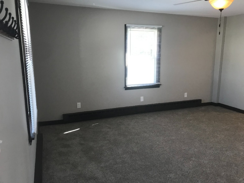 Building Photo - 222 Washington St