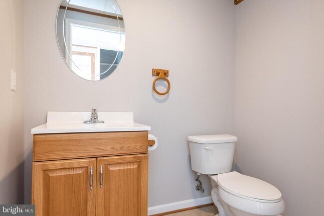 Building Photo - 3348 Raccoon Ct