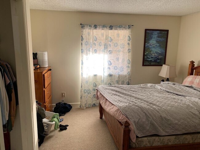 Building Photo - Spacious 2 Bedroom Condo Near Downtown Athens & UGA