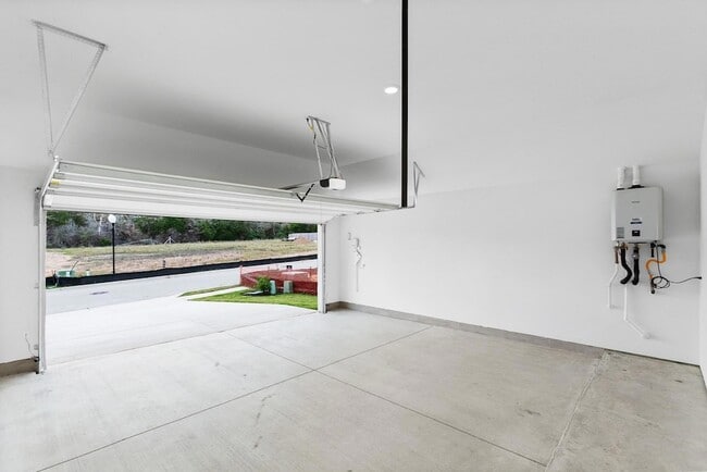 Building Photo - 116 Salado Crk Trl