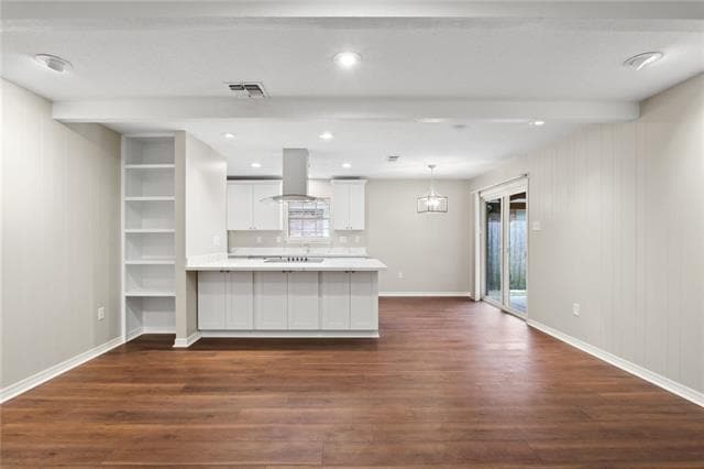 Building Photo - 4712 Southshore Dr