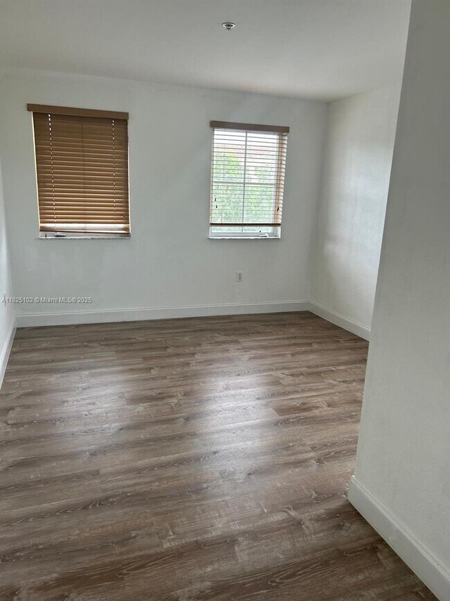 Building Photo - 4465 SW 160th Ave
