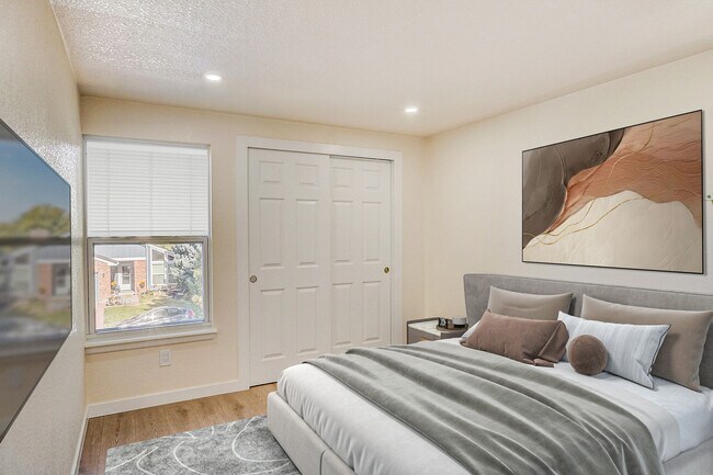 Building Photo - 8194 S Trenton Way