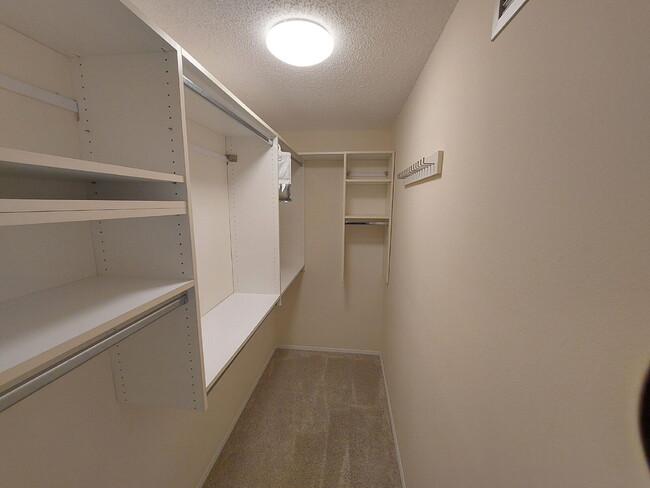 Building Photo - "Charming 2-Bed, 2-Bath Retreat on Monroe ...