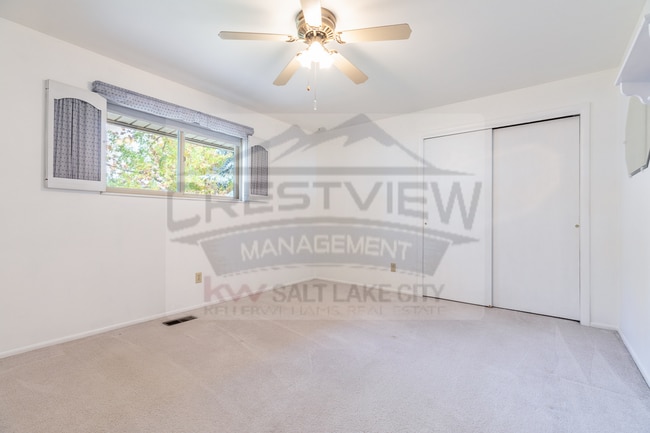 Building Photo - Charming East Sandy Home in a Prime Location