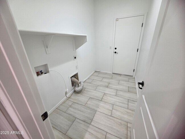 Building Photo - 42432 W Almira Dr