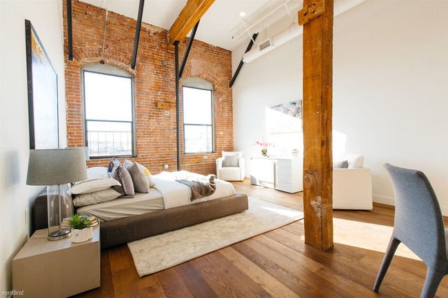 Building Photo - 1 br, 1 bath Apartment - Arthouse Lofts 339
