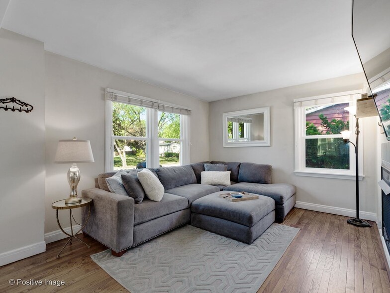 Building Photo - 519 S Williston St