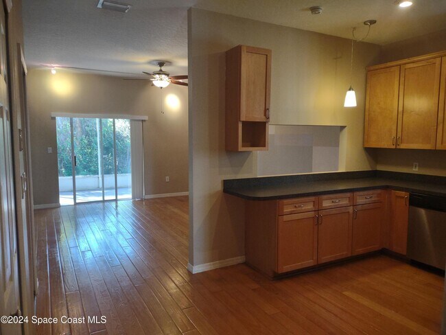 Building Photo - 3541 Deer Lakes Dr