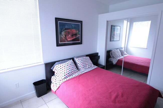 Building Photo - 2957 SW Collings Dr