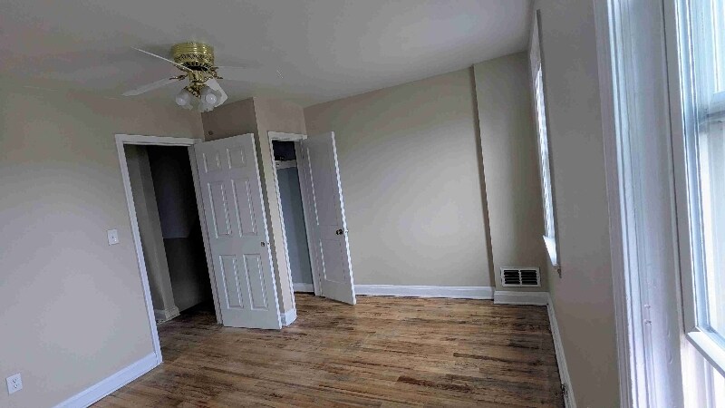 Building Photo - 1047 Wilmington Ave