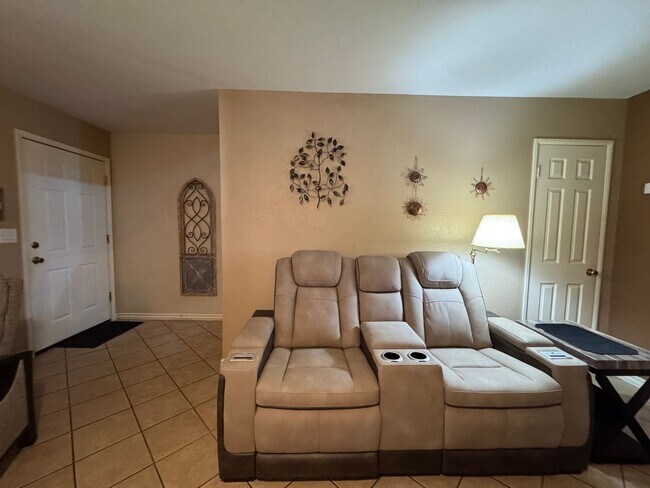 Building Photo - *2BR 2BA Furnished Condominium Riverfront with Dock, Private Beach