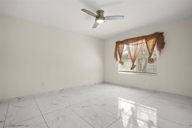 Building Photo - 2443 White Lilly Dr