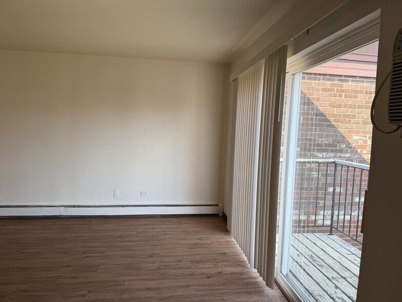 Building Photo - 490 Pleasant Run Dr