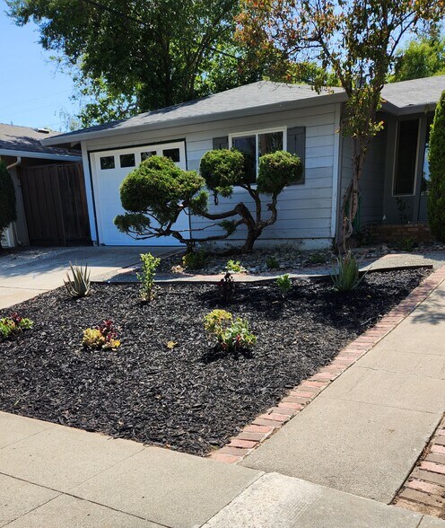 Building Photo - 4953 Kenson Dr