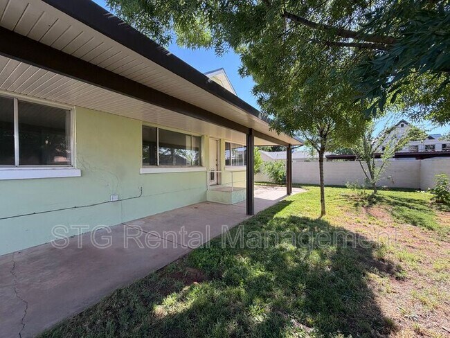 Building Photo - 337 W 200 N
