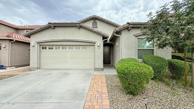 Primary Photo - 5420 W Desert Hollow Dr