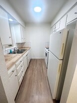 Kitchen View - CZ 2101 16th Street (Nomad Apartments)