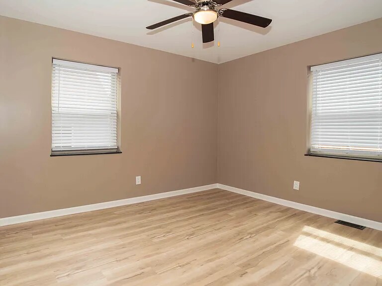 Building Photo - 2869 Sullivant Ave