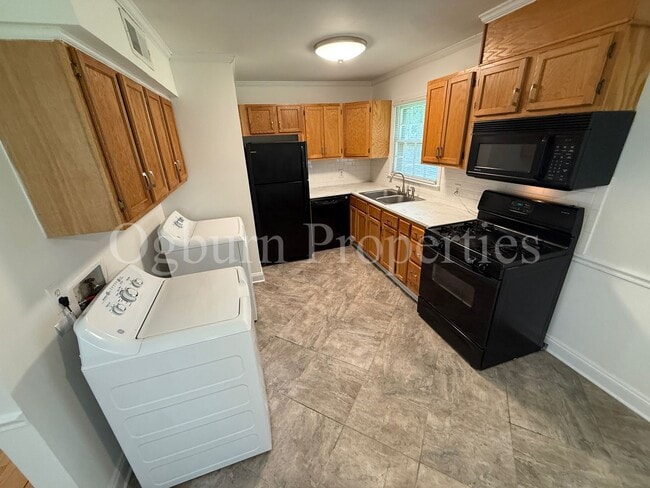 Building Photo - 4136 Sunflower-3BR/2BA-HOME!!!