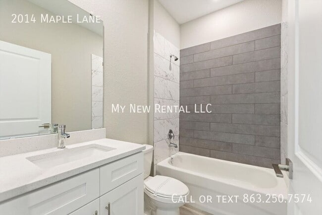 Building Photo - 2014 Maple Ln