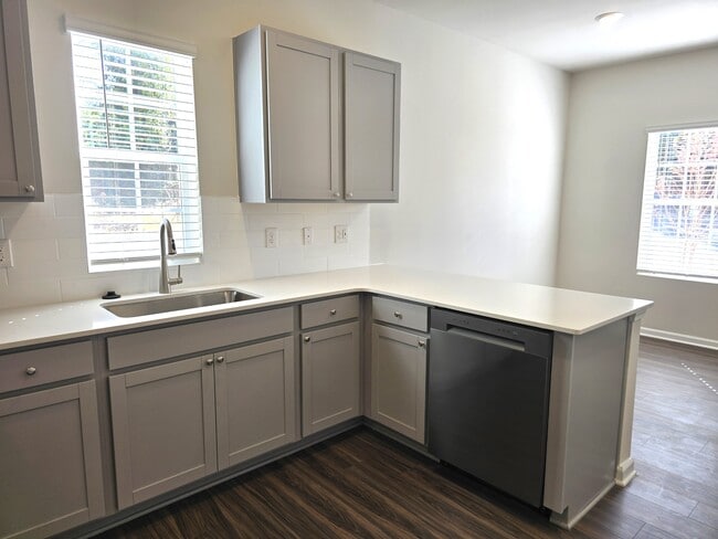 Building Photo - 1806 Autumn Mist Dr