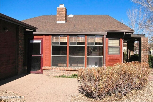 Building Photo - 2550 Love Ln