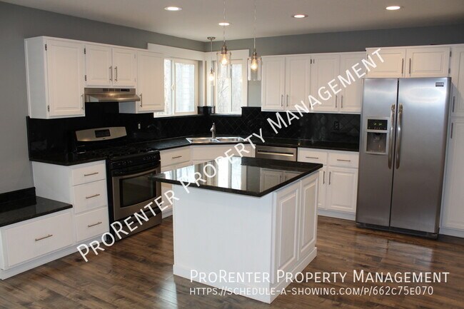Building Photo - 8130 Deer Run Way
